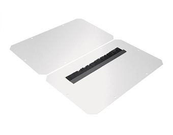 Панель с щеточным вводом для кабелей